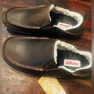 Moloa slipper, Size 10
Removable/washable footbeds, collapsible drop in heel